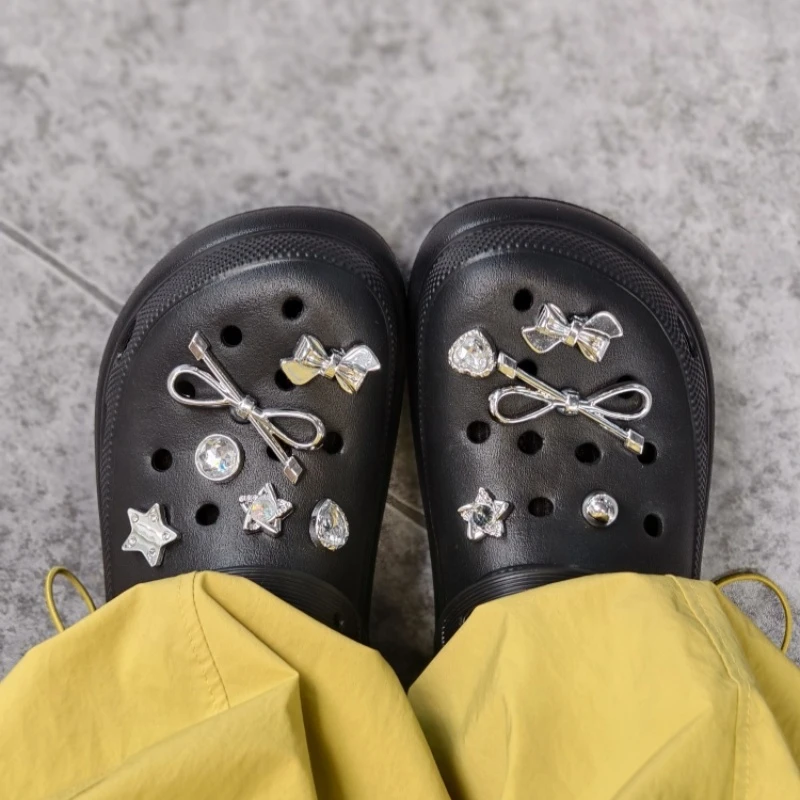 洞洞鞋配饰蝴蝶结整套甜酷高级感银色y2k芭蕾风云朵可拆卸装饰扣