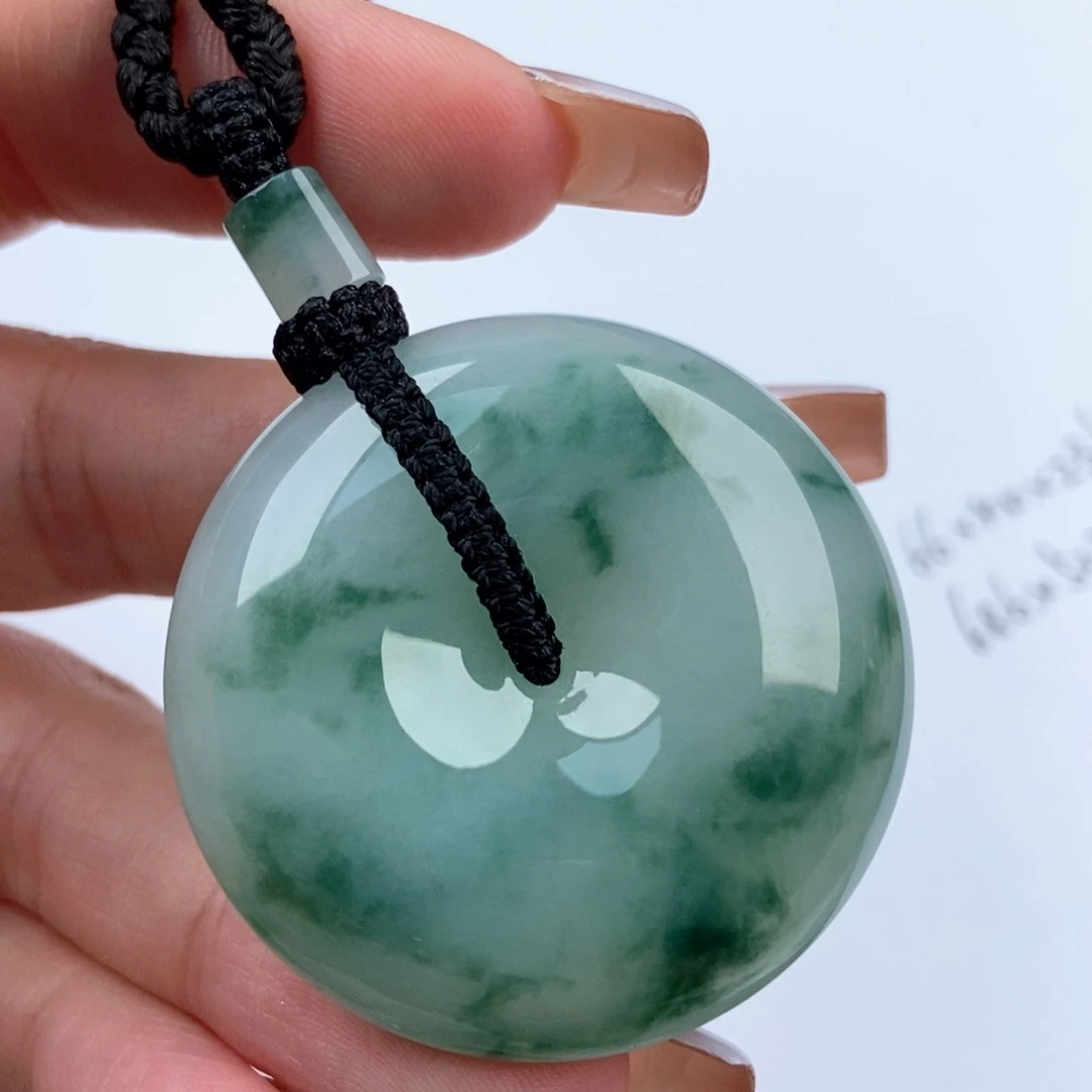 翡翠未镶嵌颈饰平安扣