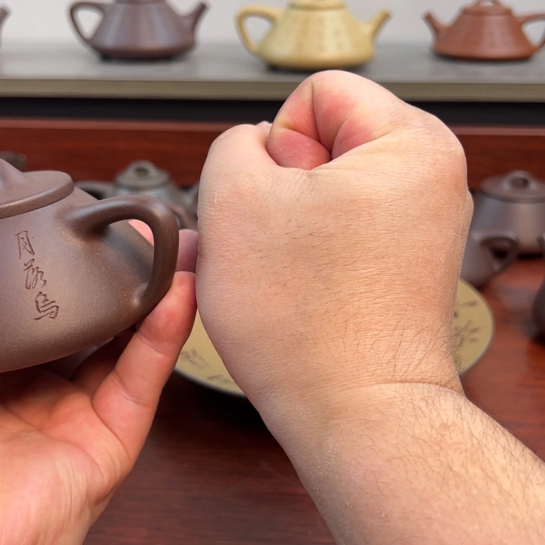 渔***。茶壶紫砂微瑕，石瓢150cc 老紫泥