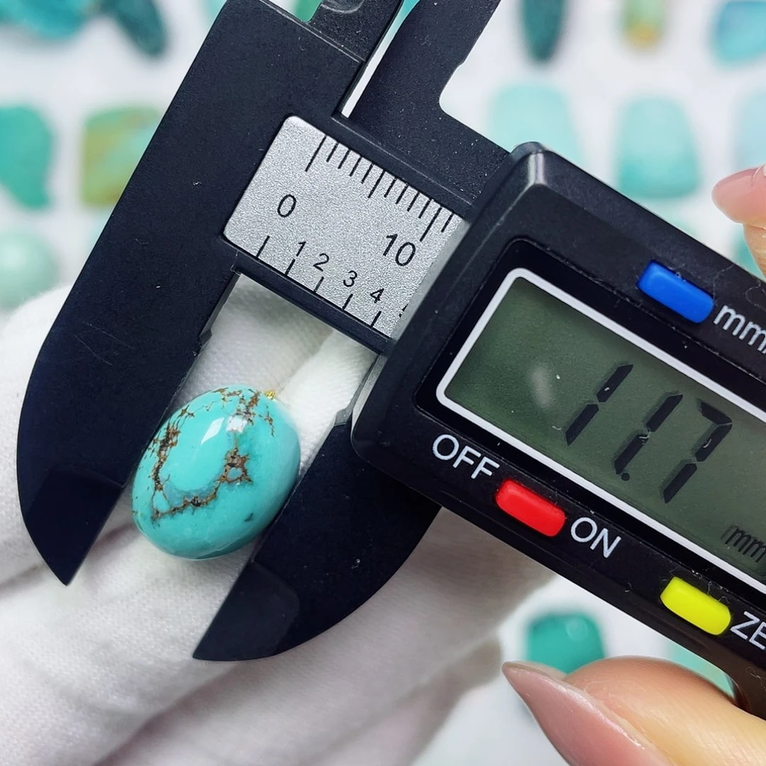 绿松石未镶嵌挂件