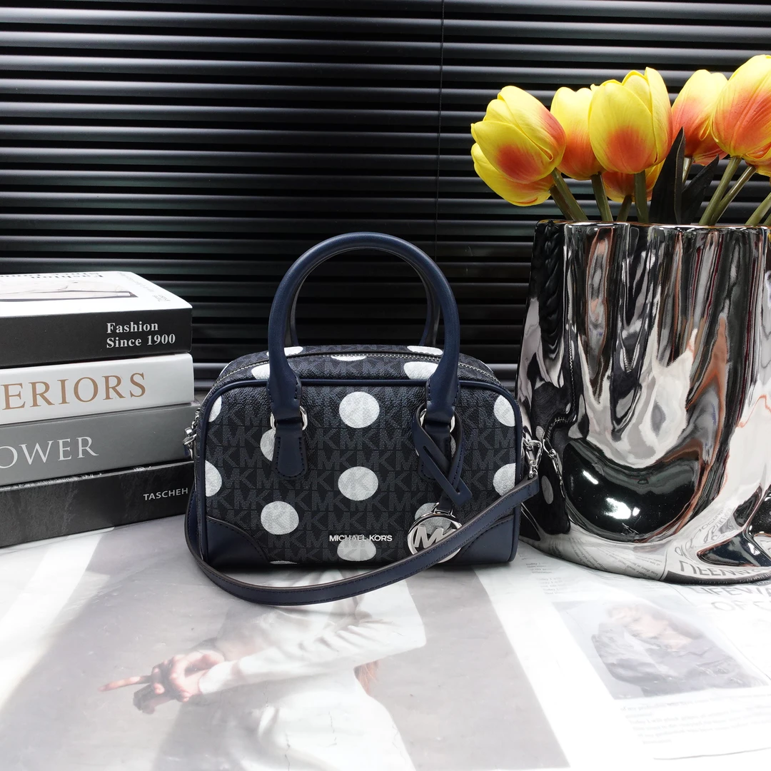 95新 MICHAEL KORS/迈克高仕 单肩包/T20310062
