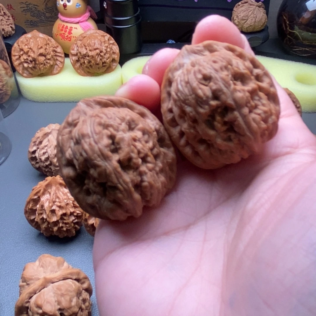 文玩核桃吊坠赤龙鸡心35