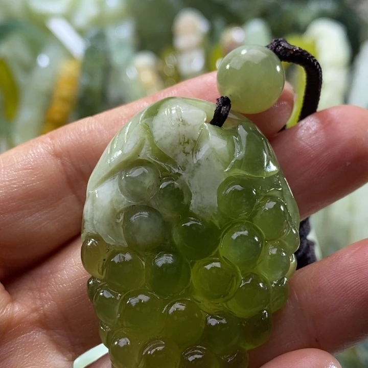 岫玉未镶嵌岫玉吊坠