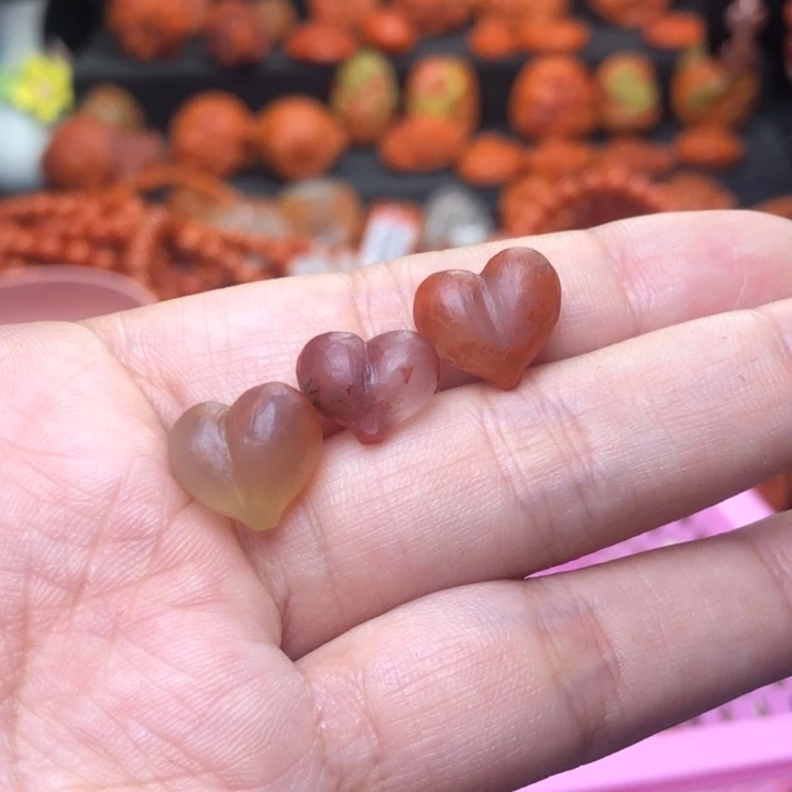 南红玛瑙未镶嵌挂件