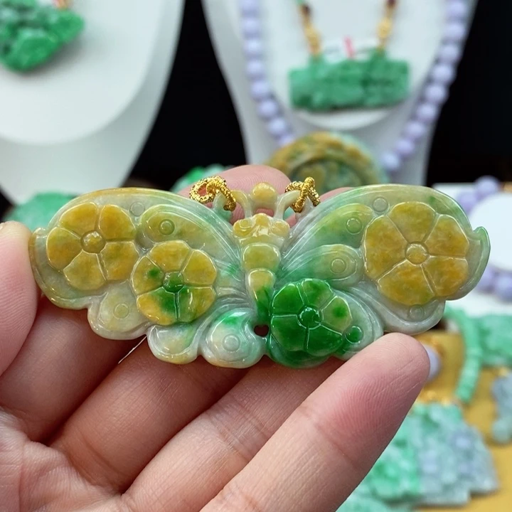 翡翠颈饰未镶嵌翡翠吊坠