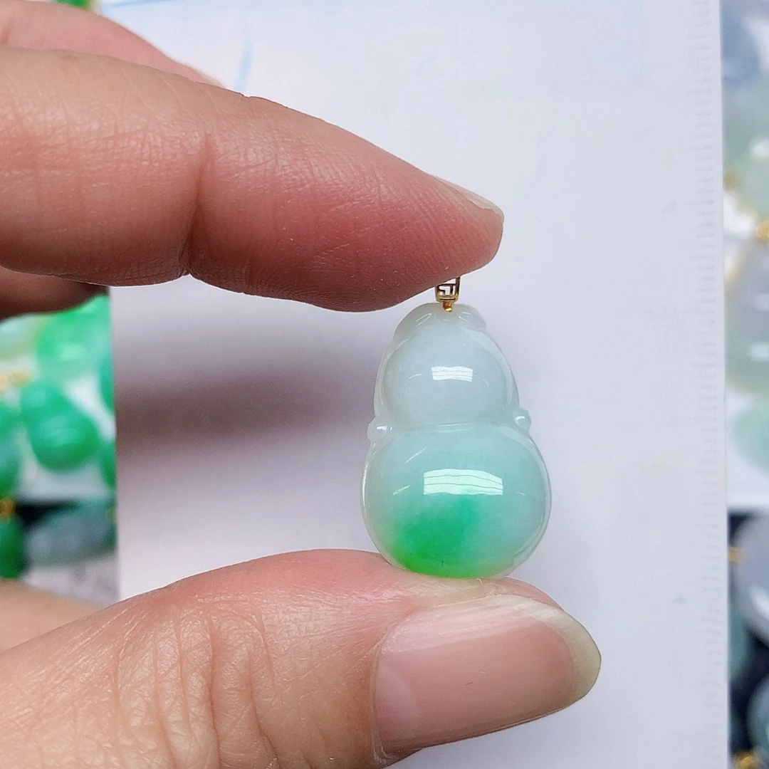 翡翠18K金镶嵌颈饰3566888