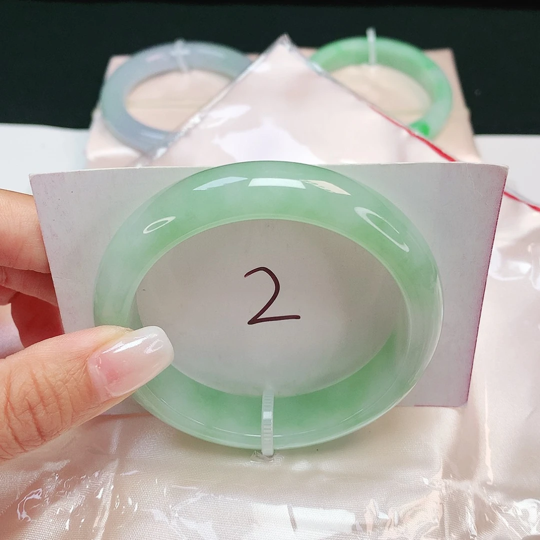 翡翠未镶嵌手镯 正圈55+