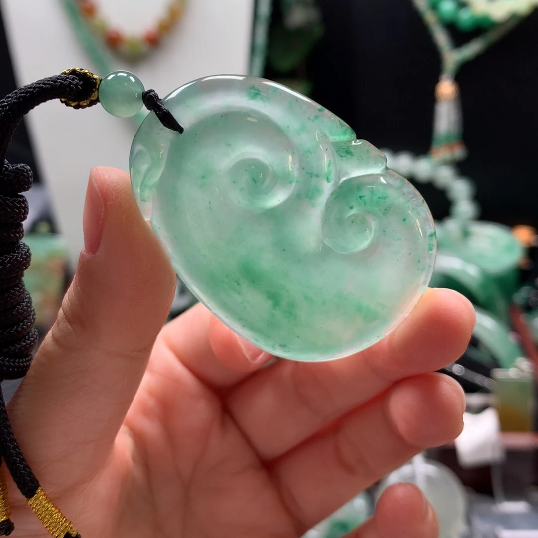 石英质玉未镶嵌吊坠