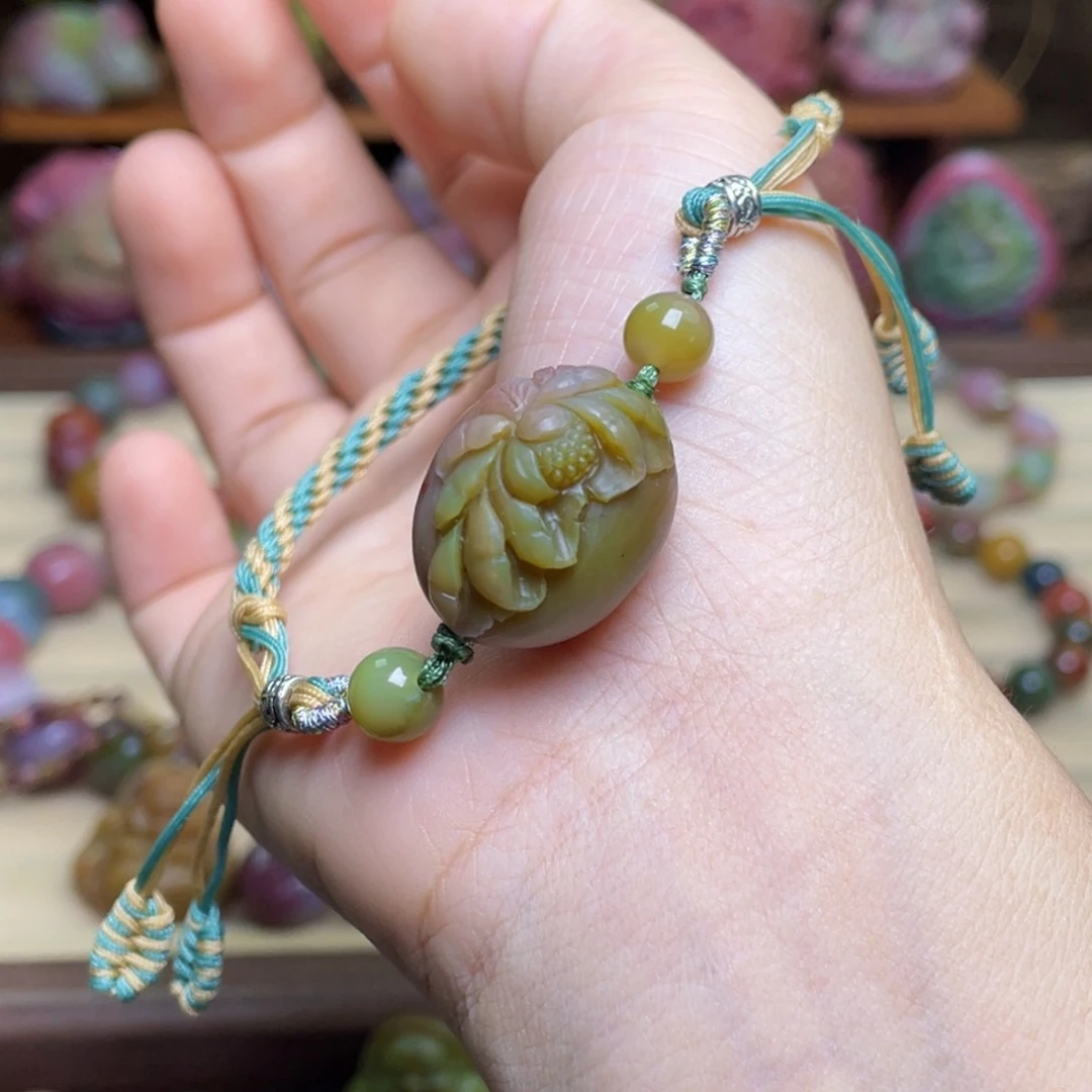 玛瑙/玉髓未镶嵌珠宝半成品盐源玛瑙牡丹花