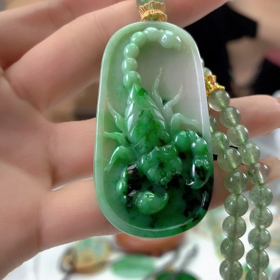 翡翠未镶嵌颈饰翡翠