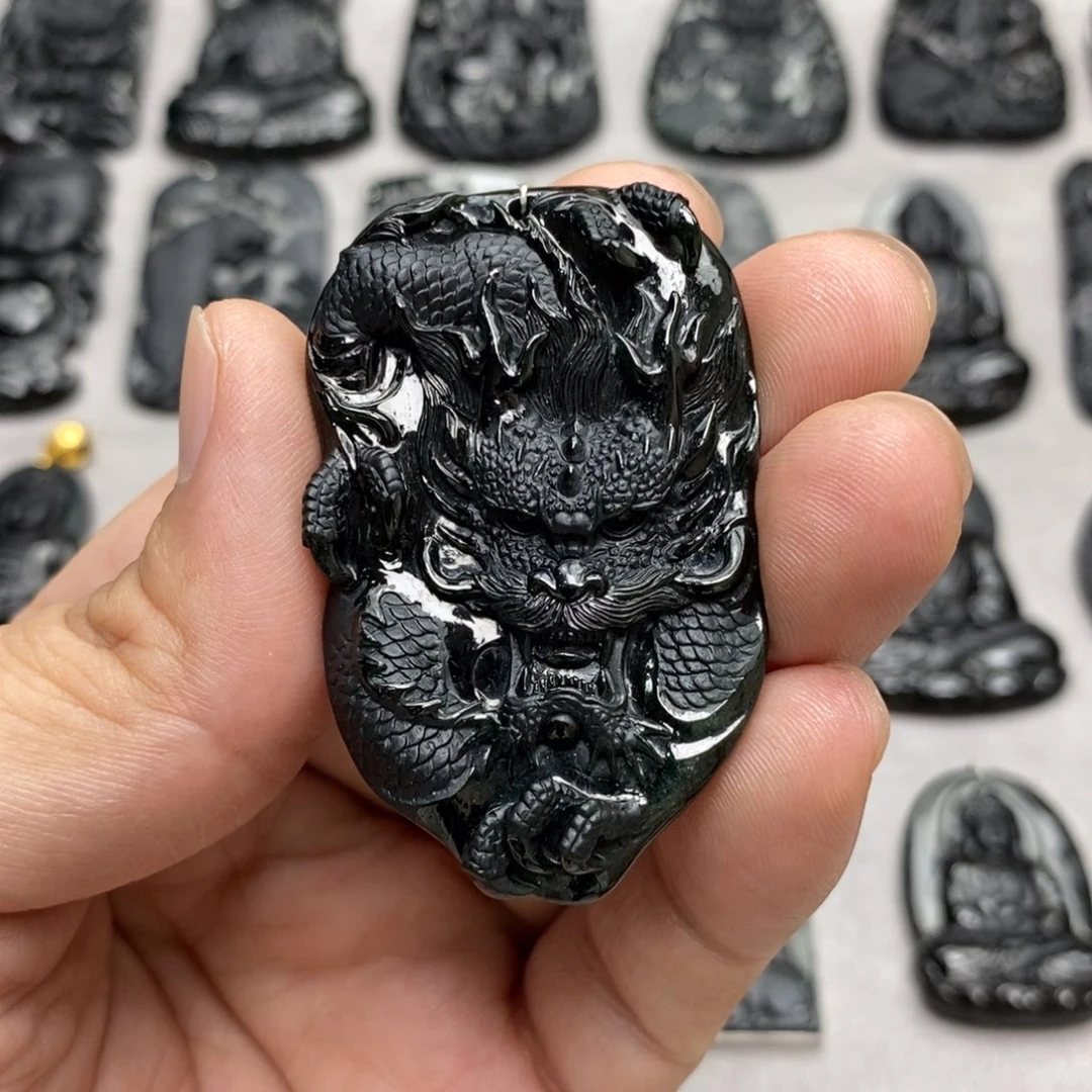 翡翠未镶嵌颈饰龙牌