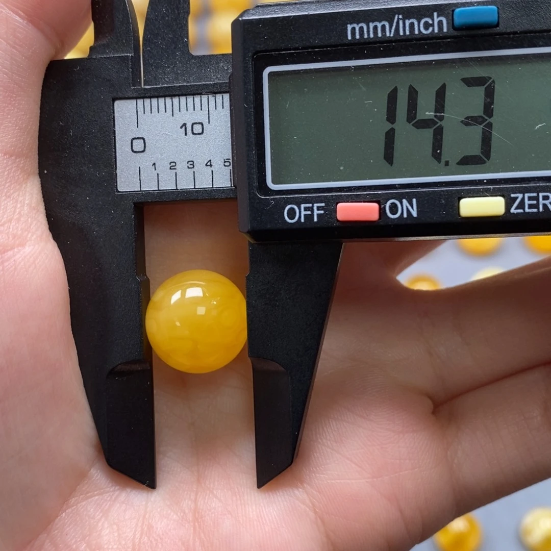 琥珀未镶嵌裸石纯天然