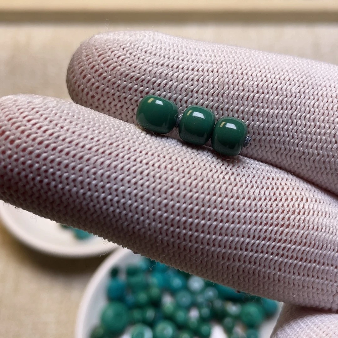 吴***誉绿松石未镶嵌配饰6.5