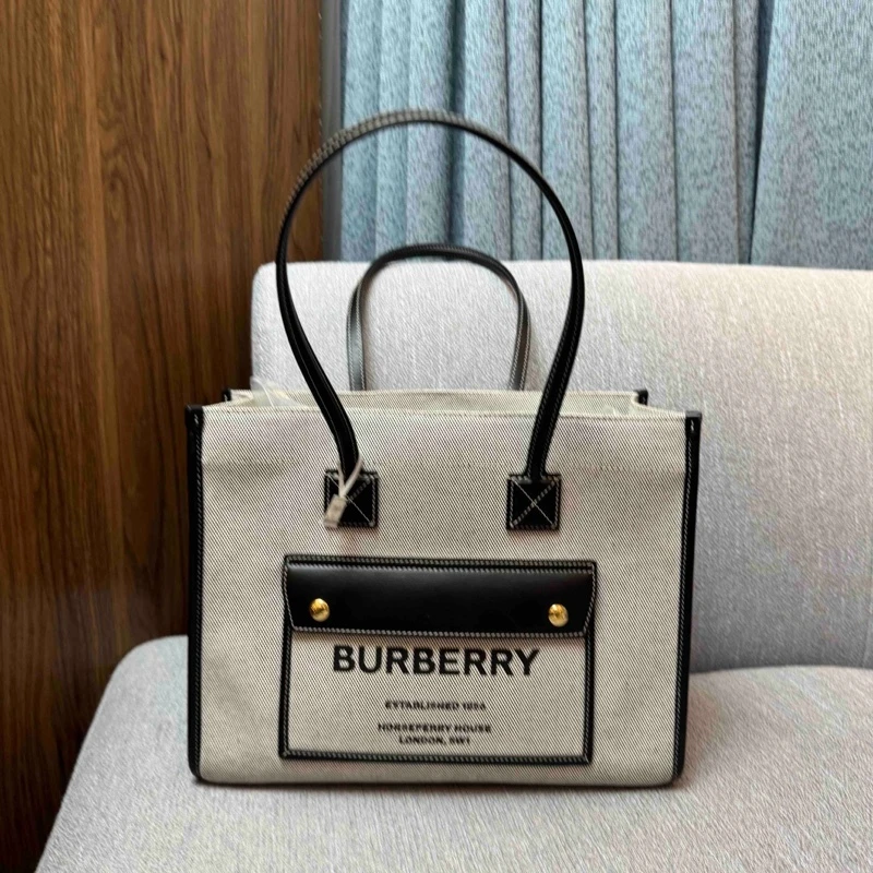 95新 BURBERRY/博柏利 乱乱子中古/女士/手提包/117900