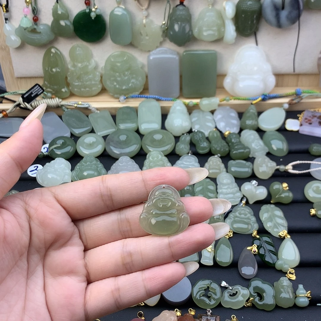 和田玉未镶嵌颈饰