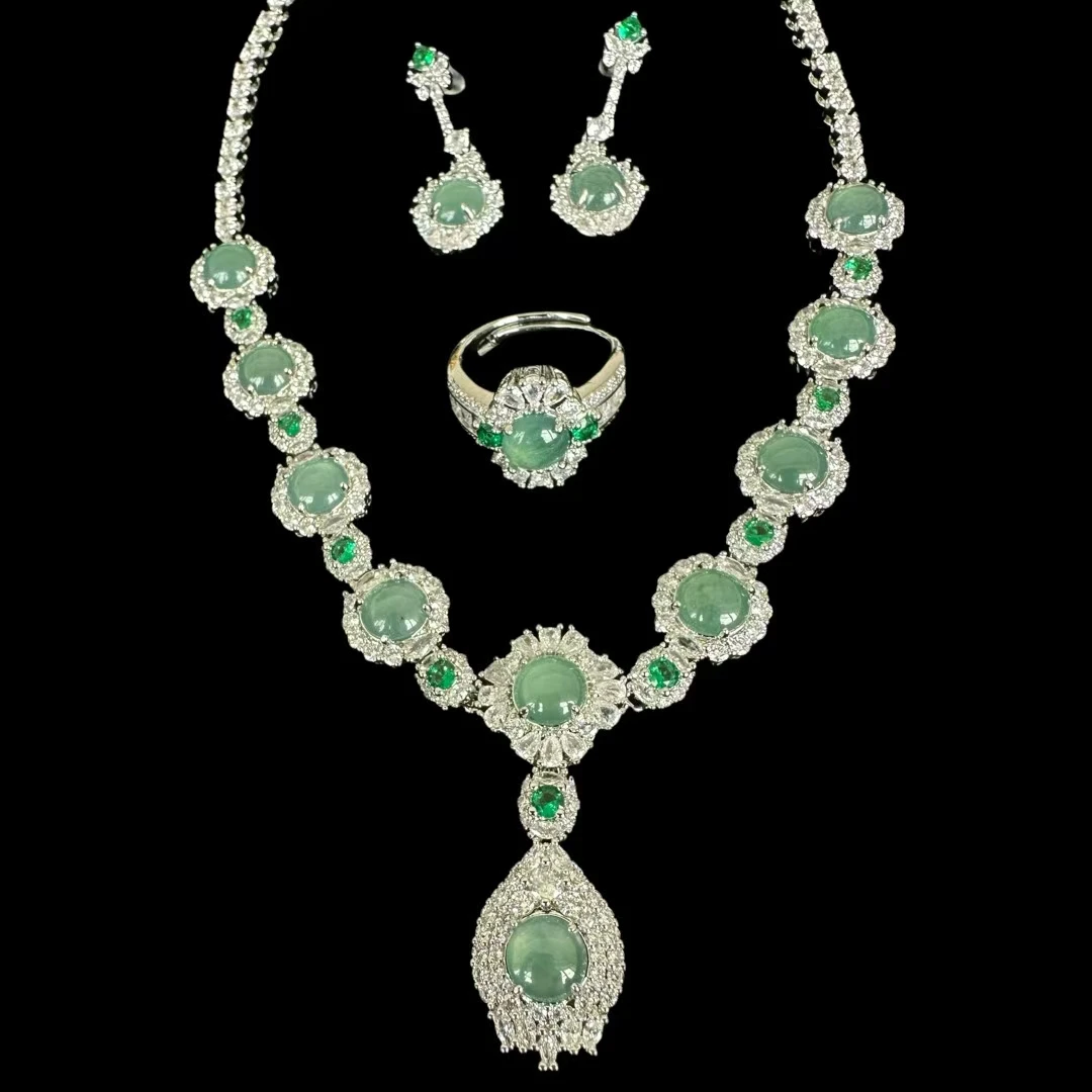 轻奢  镶嵌奢华 翡翠A货坠链三件套  拍一发一  多样性发货