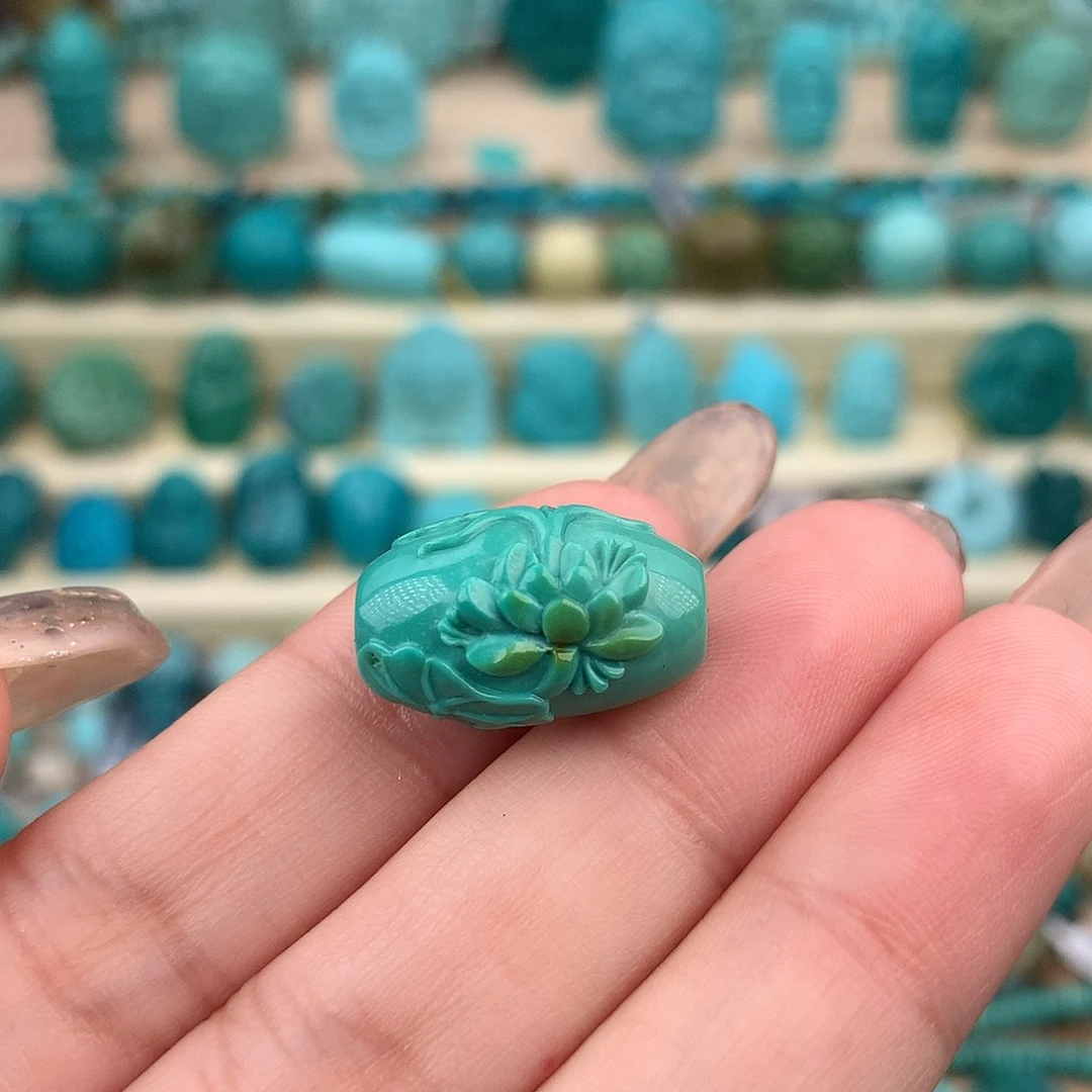 绿松石未镶嵌珠宝奇石