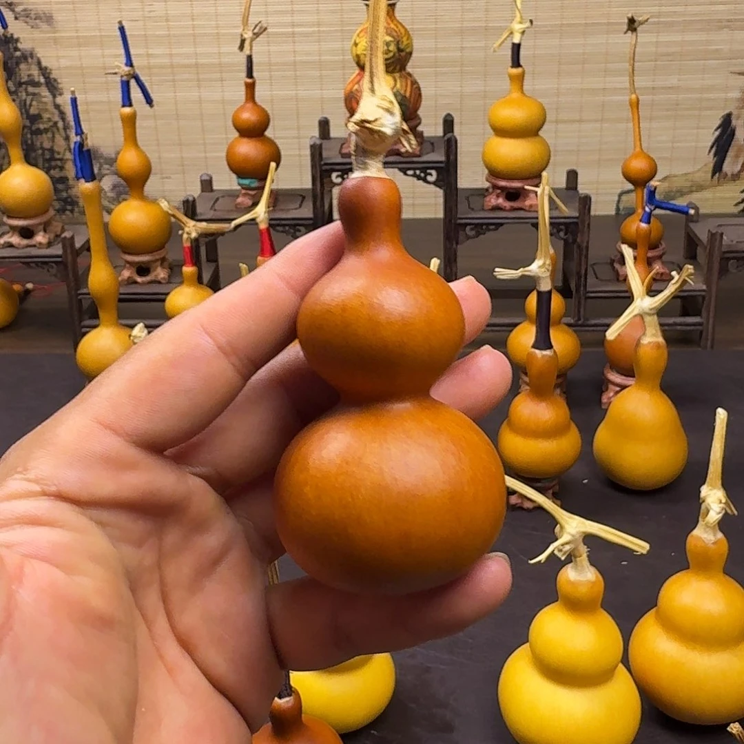M***宁天然小葫芦手把件