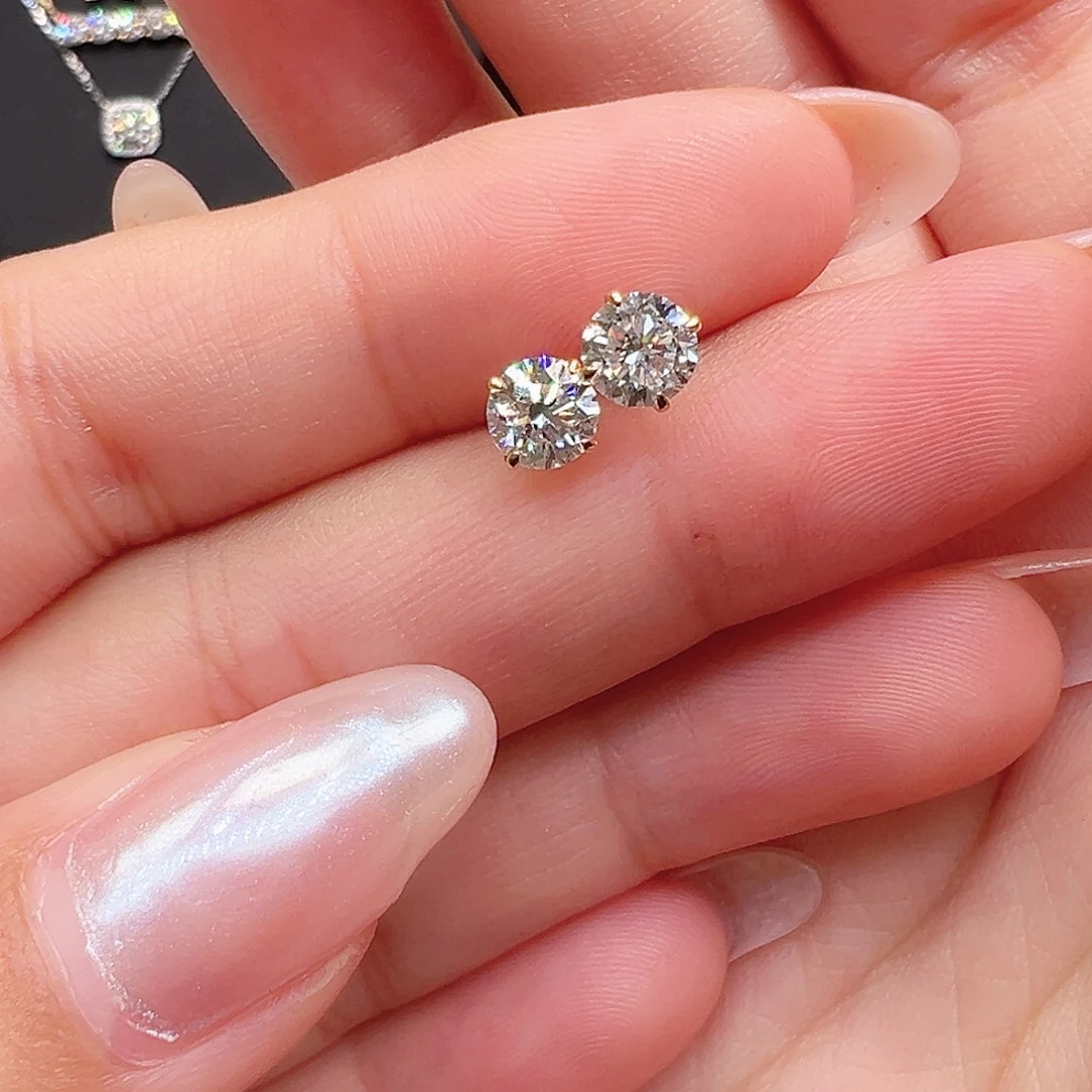 18K金镶嵌耳饰实验室培育钻石