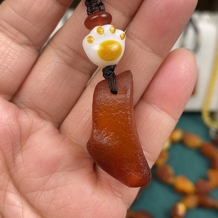 琥珀未镶嵌颈饰钥匙扣