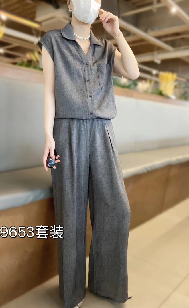 太喜欢这个灰色，极简老钱风松弛感穿搭 轻奢高级感麻料女装套装