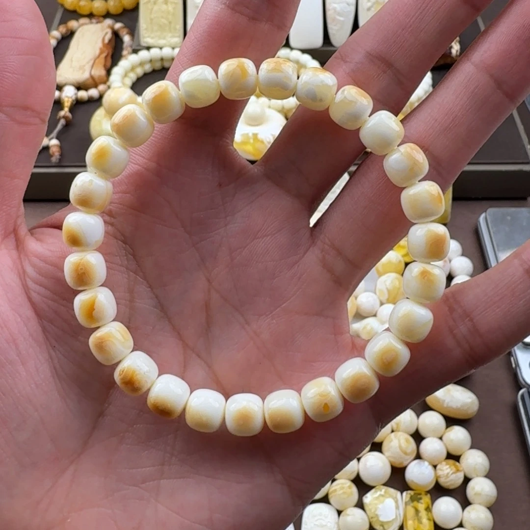 未镶嵌琥珀裸石蜜蜡