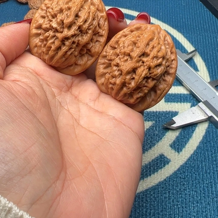 吊坠桃核文玩金公子38