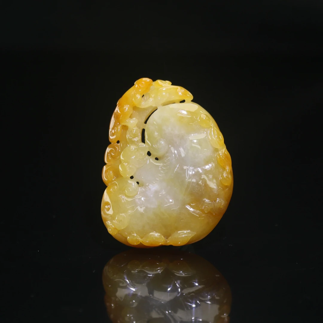 30天然缅甸翡翠A货黄翡桃子/400543/北京银座拍卖