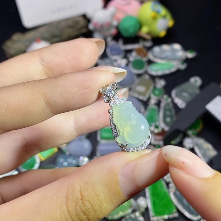 颈饰未镶嵌翡翠翡翠