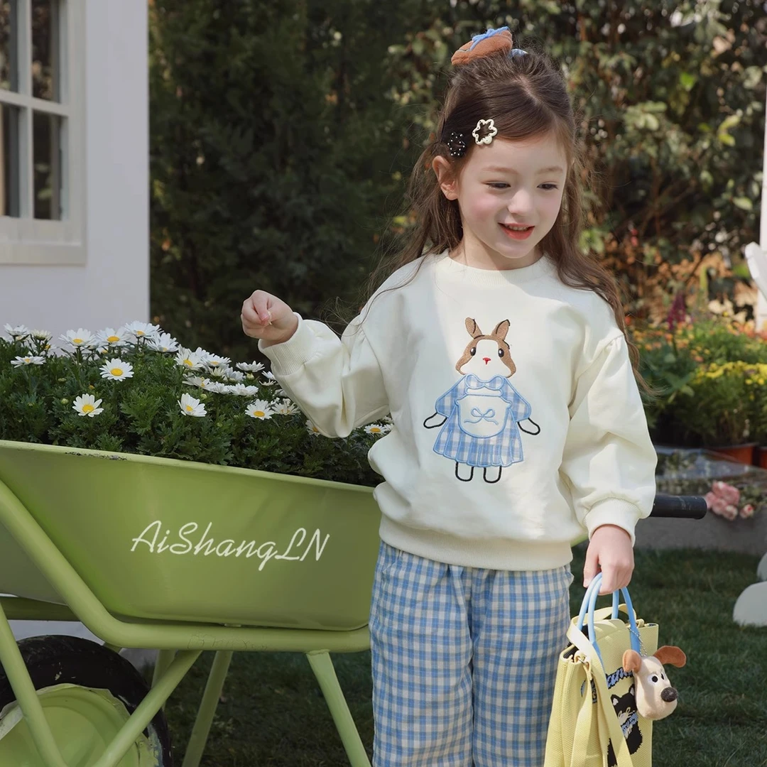 爱上靓妞女童套装2025新款春装蕾丝小兔儿童卫衣2件套宝宝衣服季