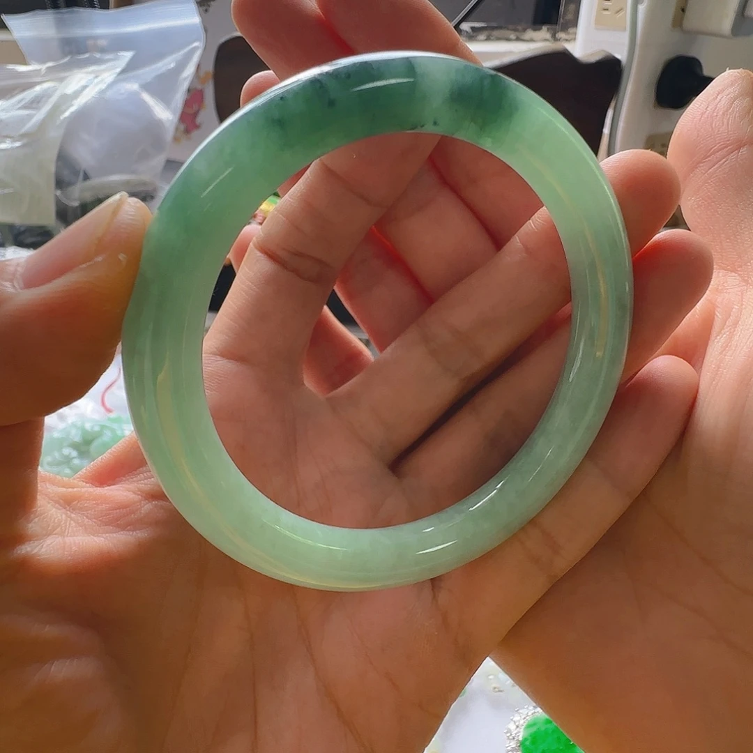 爱***儿翡翠未镶嵌手镯翡翠299
