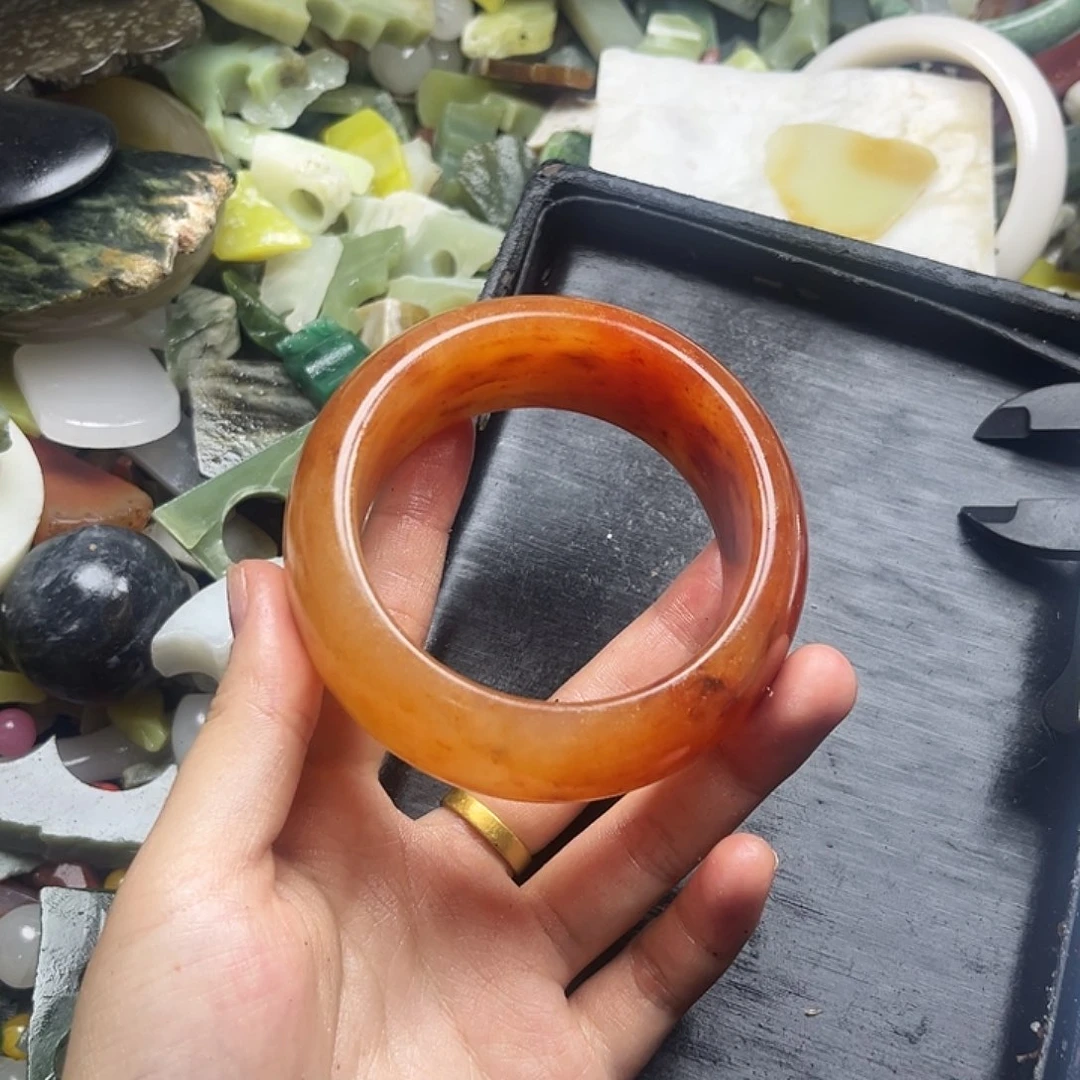 和田玉（糖玉）手镯未镶嵌春*