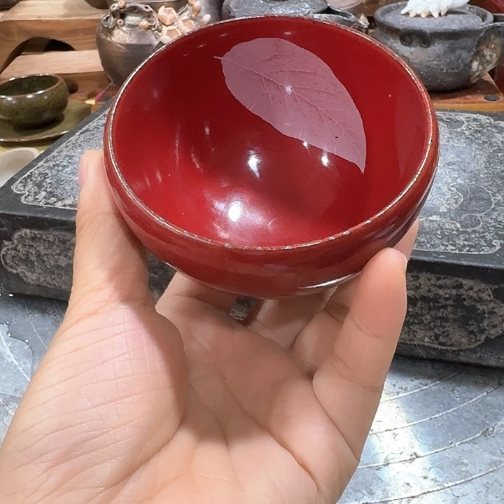 主人杯一个，瓷。。品茗瓷