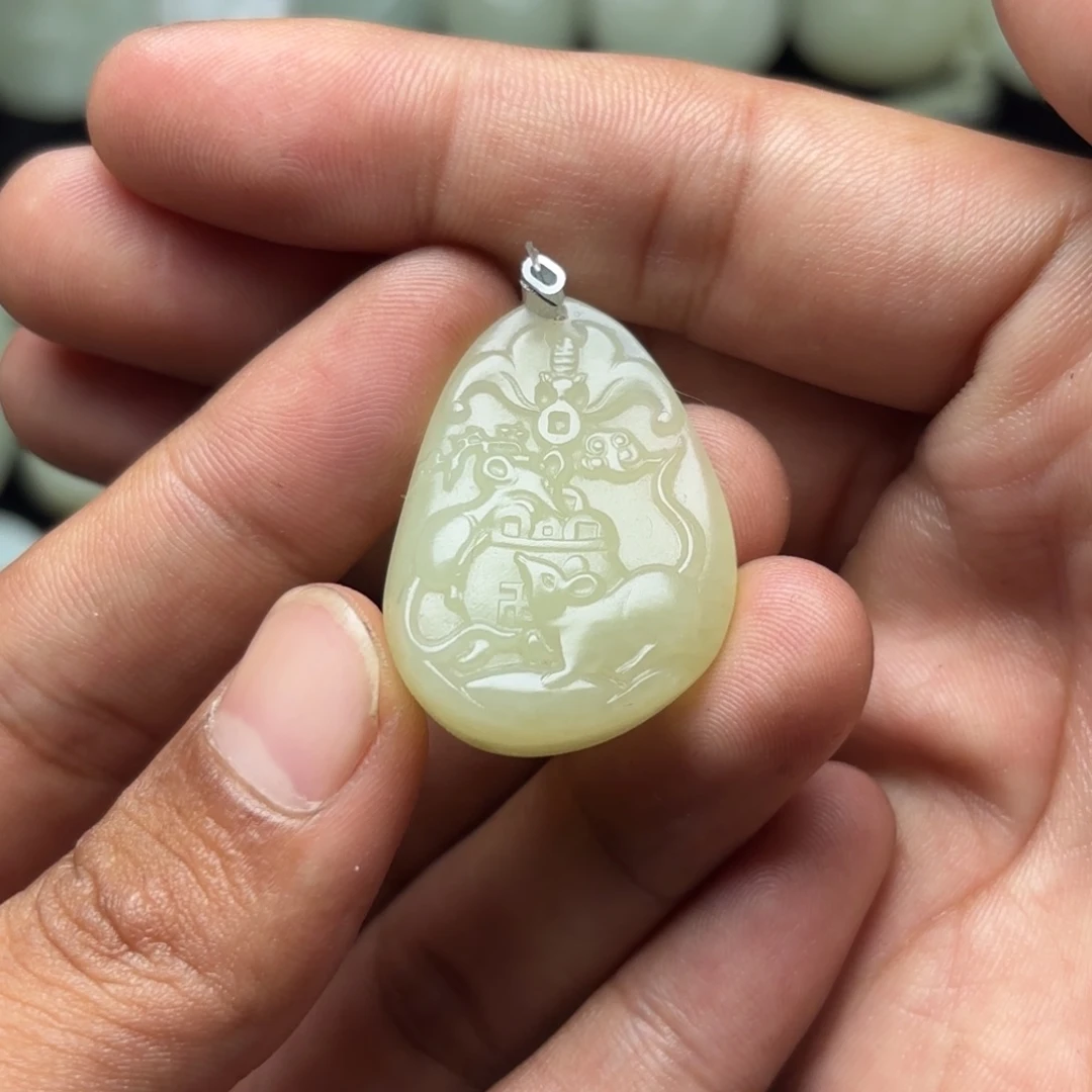 和田玉未镶嵌吊坠(不含链)