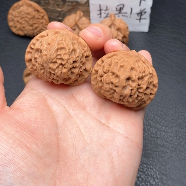 桃核把件全品39宫灯
