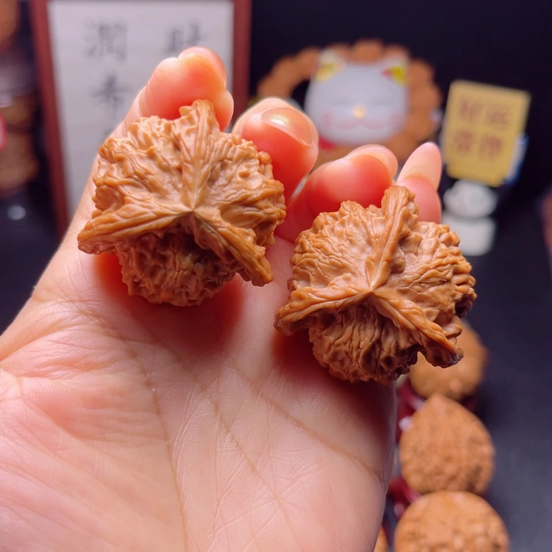 文玩核桃吊坠肉球盘山奔