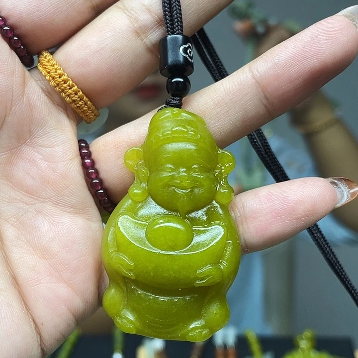 蛇纹石玉未镶嵌颈饰