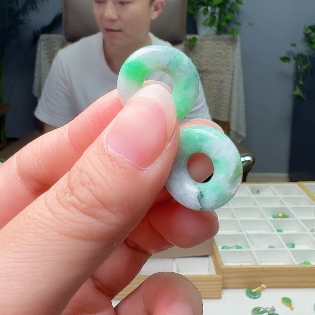 裸石翡翠天然翡翠微瑕