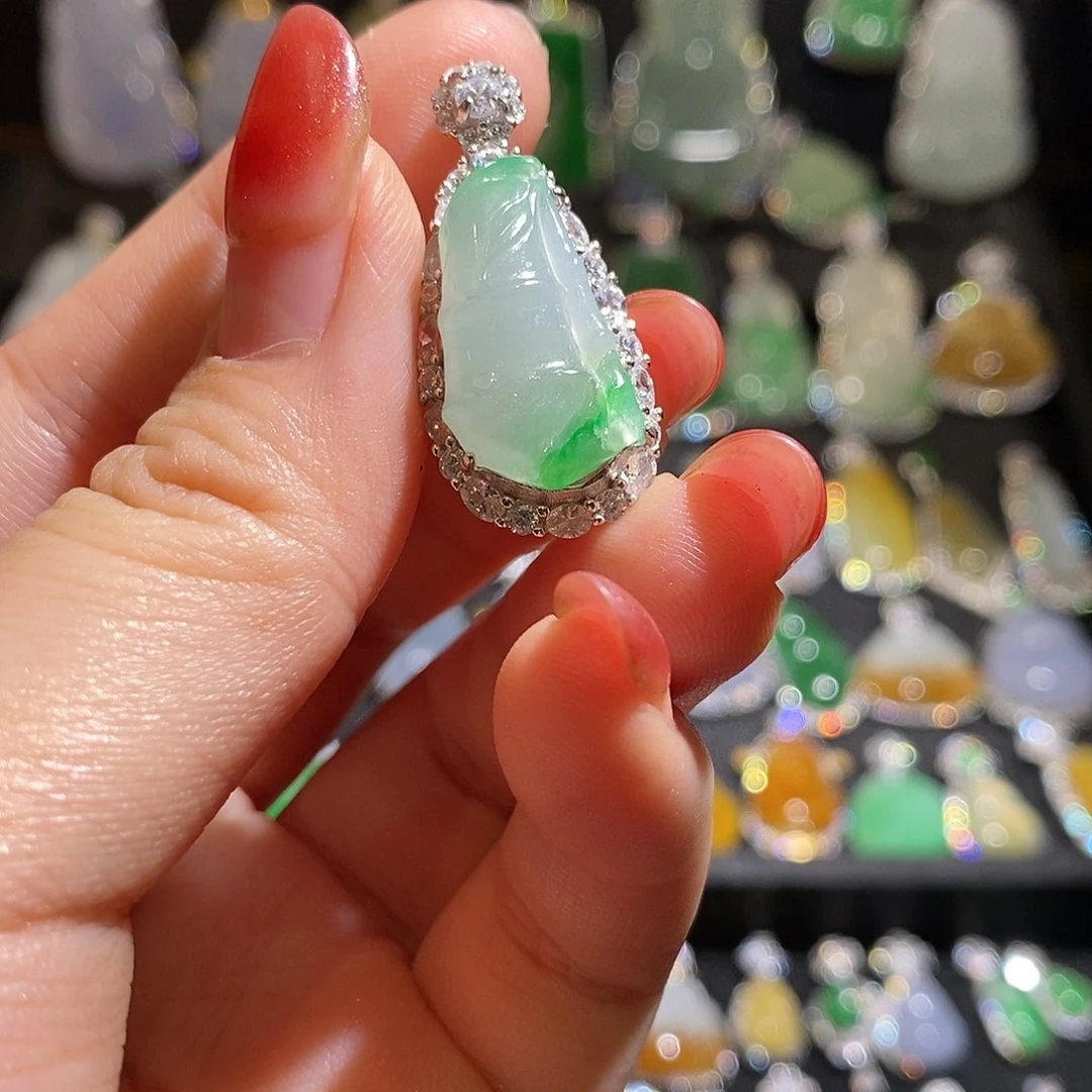 颈饰银S925镶嵌翡翠天然翡翠