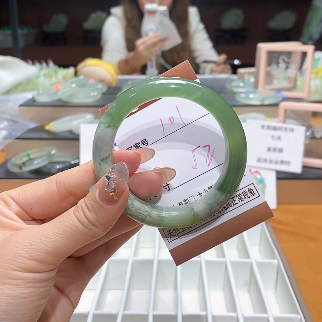 【闪购商品】岫玉手镯未镶嵌天然