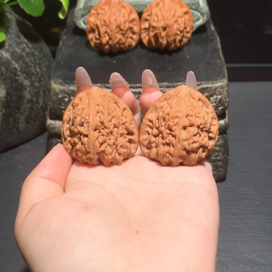 文玩核桃吊坠刘志瑞橘皮南疆石061801
