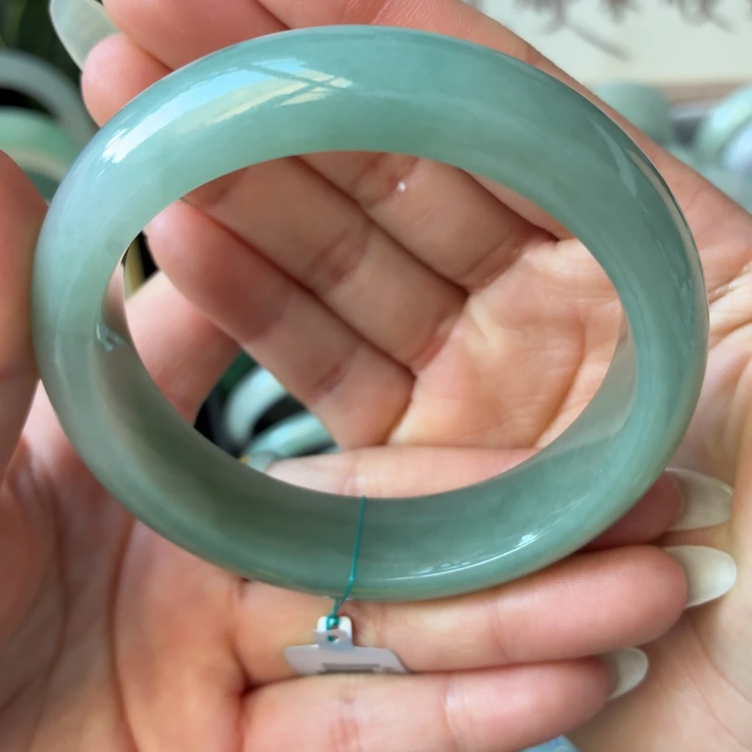 翡翠未镶嵌手镯天然