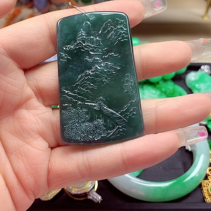 翡翠未镶嵌颈饰翡翠
