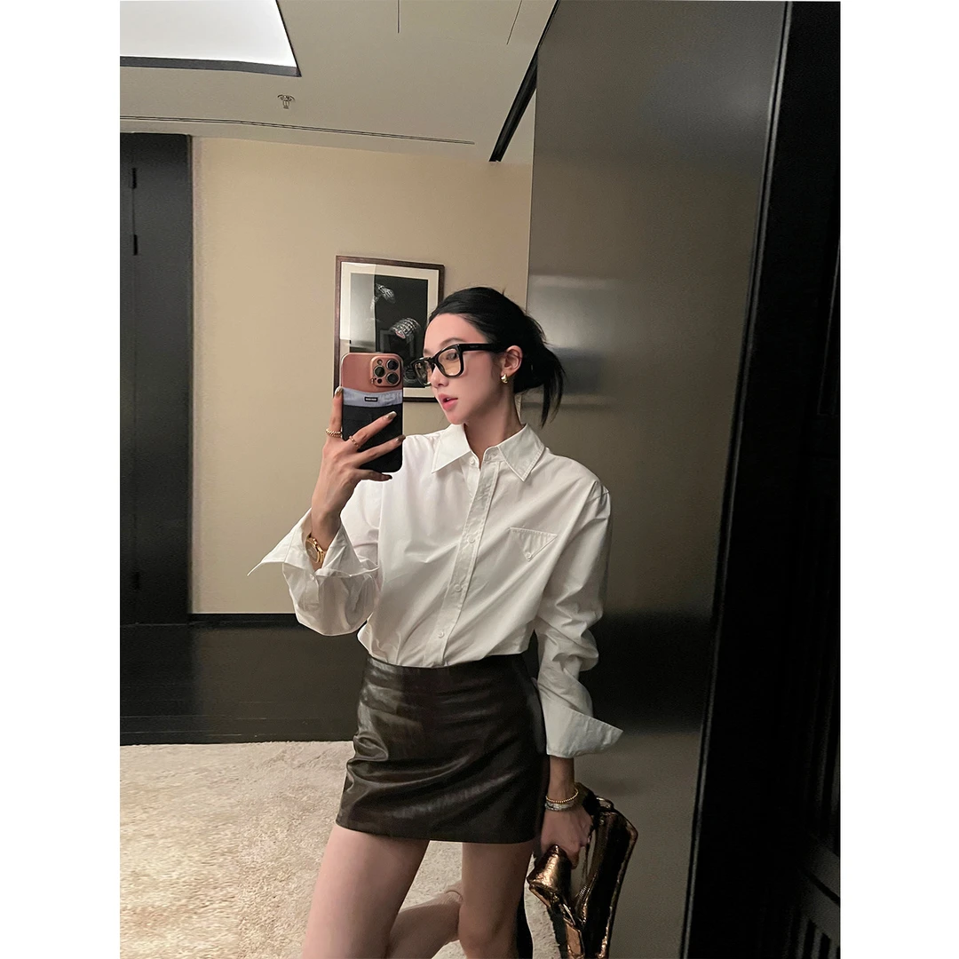 番茄妹妹Tomatosister  复古港风小众设计感三角标长袖白色衬衫