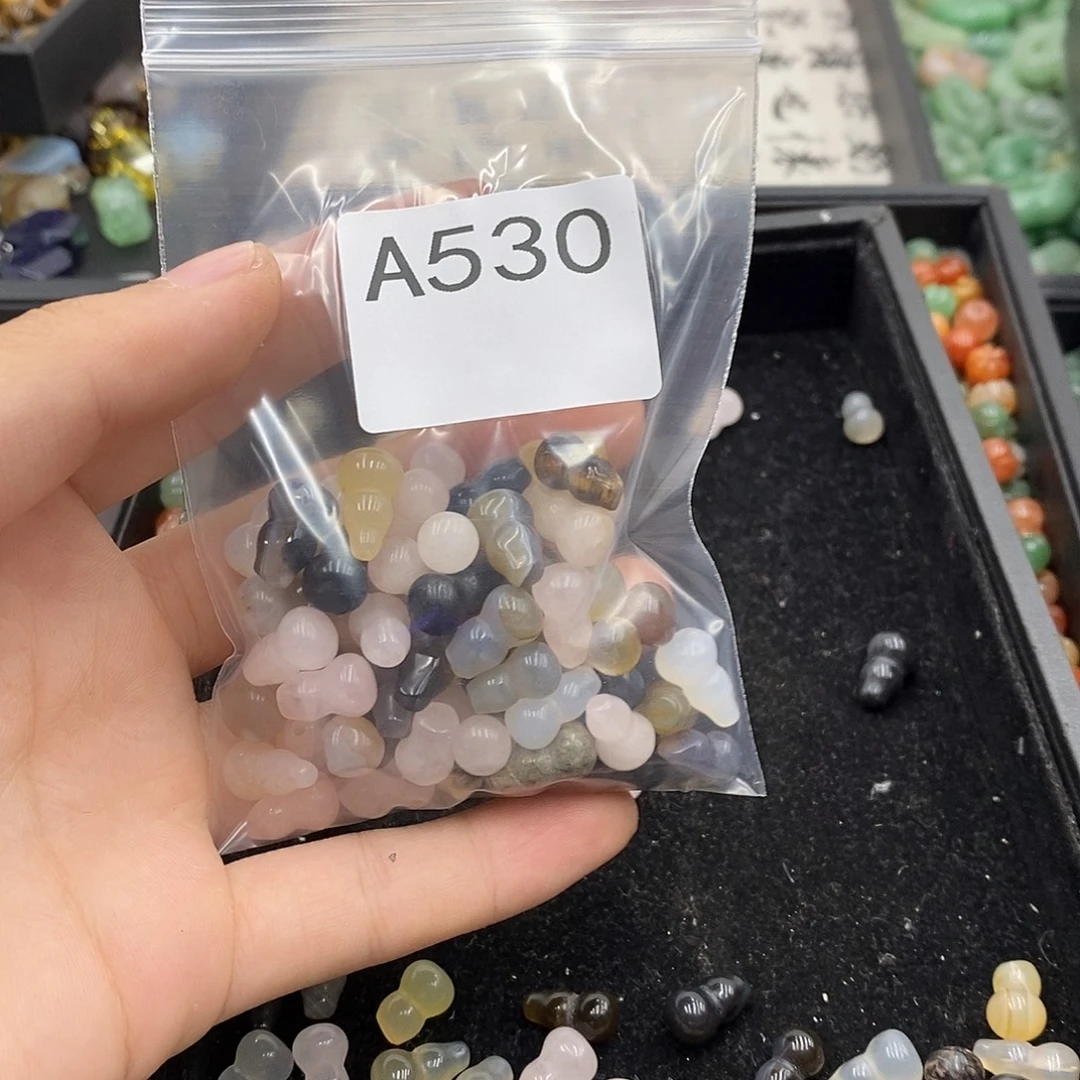 咭***洁合金颈饰玛瑙/玉髓