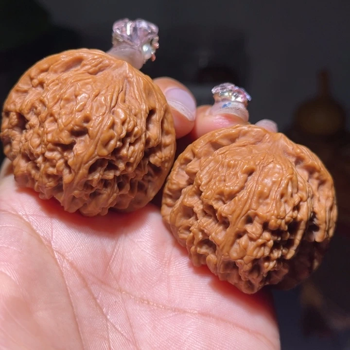 桃核吊坠            43