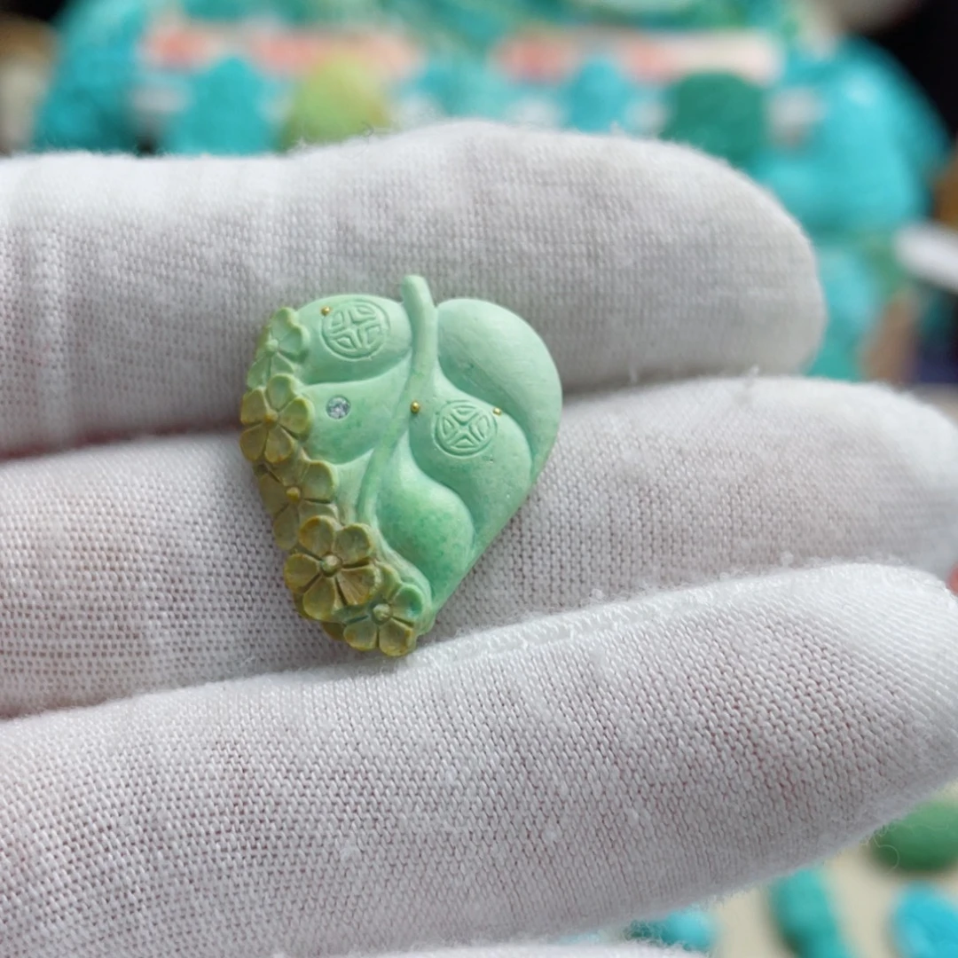 绿松石未镶嵌珠宝奇石