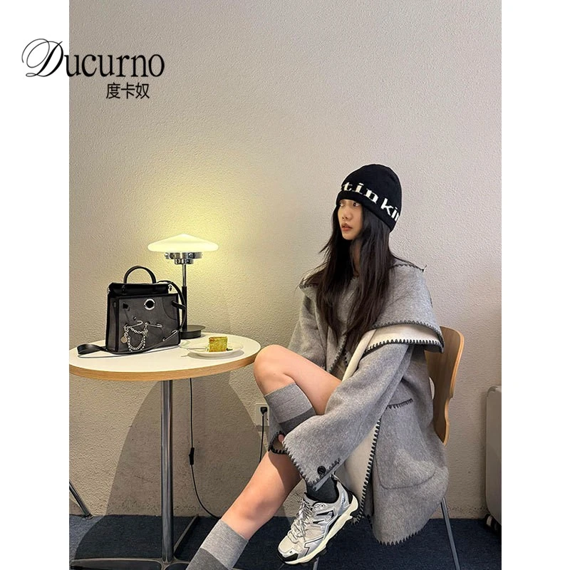 小个子围巾呢大衣设计感气质显瘦毛呢外套2026年女款流行外套秋冬