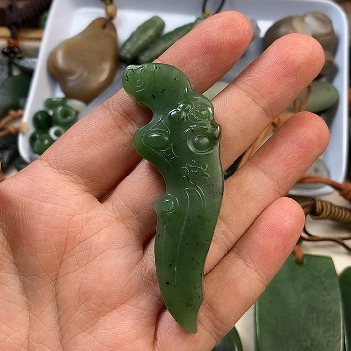 和田玉未镶嵌挂件