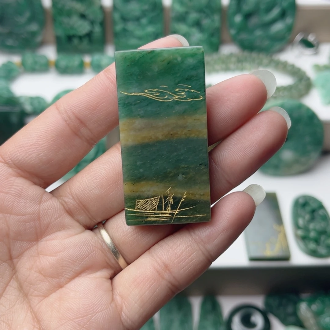 独山玉未镶嵌挂件